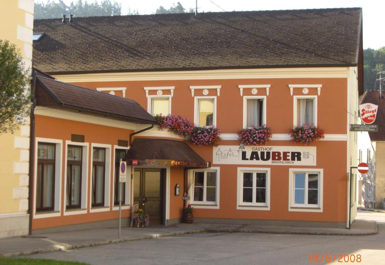 Gasthof Thuenauer Offenhausen Exterior foto